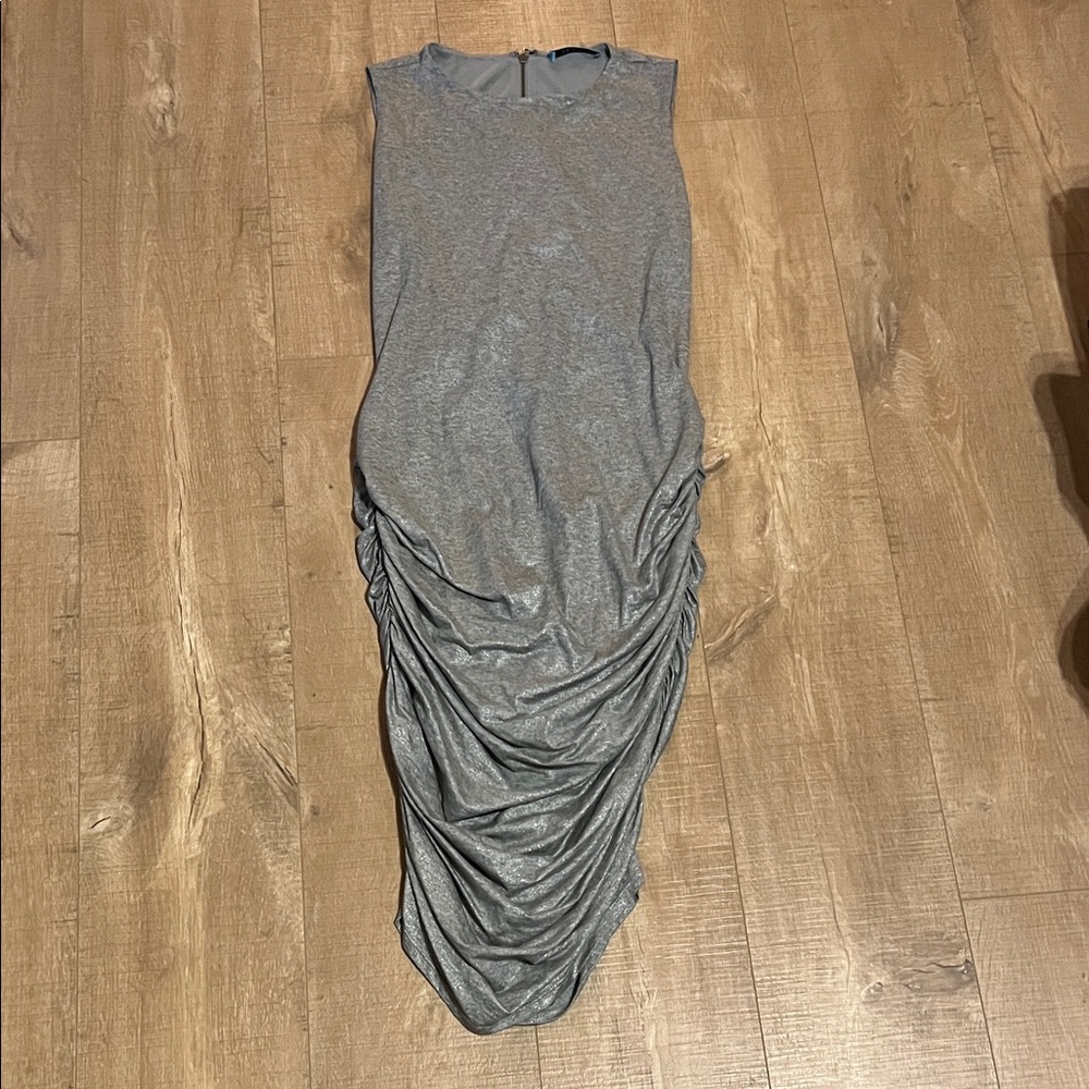 Alice + Olivia size medium dress in perfect condition